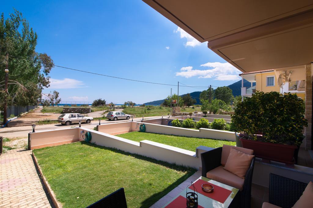 Meltemi Villa Chrisi Ammoudia Exteriör bild